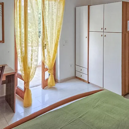 Gorgeous In Feriehus Vieste